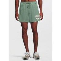 New Balance Men'S Sport Essentials Mesh Graphic 5Inch Shorts - Darkjuni (Dkj)