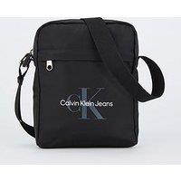Calvin Klein Jeans Sport Essentials Reporter Bag - Black
