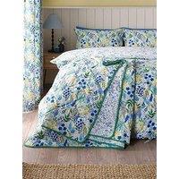 Catherine Lansfield Tilly Floral Bedspread Throw