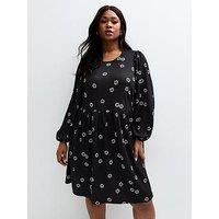 New Look Curves Crinkled Jersey Daisy Print Mini Dress - Black