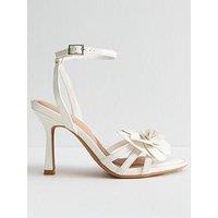 New Look Off White Faux Leather Flower Detail Sandals - Cream