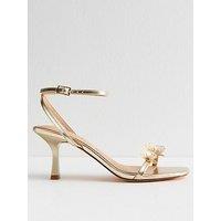 New Look Faux Leather Floral Detail Sandals - Gold