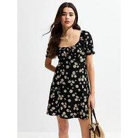 New Look Textured Daisy Print Milkmaid Mini Dress - Black