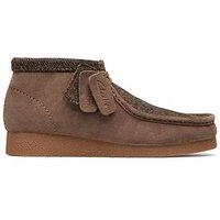 Clarks Wallabee Evo Chukka Boots - Brown