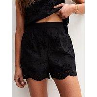 New Look Floral Embroidered Shorts - Black