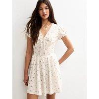 New Look Ditsy Print Fitted Waist Mini Dress - White