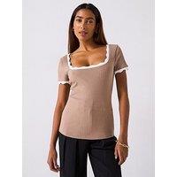 V By Very Scallop Edge Contrast Trim Short Sleeve Top - Nude