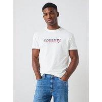 Tommy Jeans Regular Fit Chest Logo T-Shirt - Beige