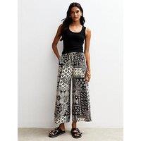 New Look Black Paisley Scarf Print Wide Leg Crop Trousers