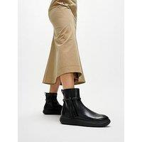 Fitflop Iq-Comff Tassel Leather Short Boots - Black