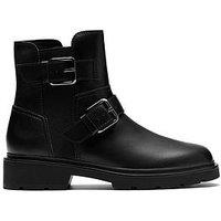 Clarks Wide Fit Lauryl Bay Boots - Black