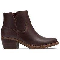 Clarks Wide Fit Kastela Top Boots - Brown