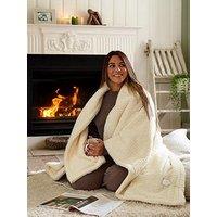 The Lyndon Co Sandringham Heated Faux Fur Throw