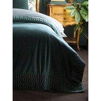 Laurence Llewelyn-Bowen Siena -Velvet 150Cm X 220Cm Bedspread