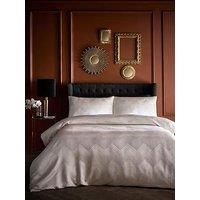 Laurence Llewelyn-Bowen Cocktail -Jacquard Duvet Cover Set - Ivory
