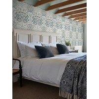 William Morris At Home William Morris Blackthorn Daydream - Wallpaper