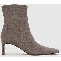 Schuh Bethal Set Back Heel - Grey