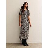 New Look Crinkled Jersey Animal Print Short Sleeve Midi Dress - Print