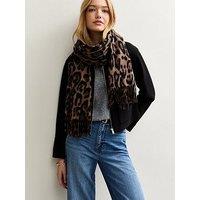 New Look Brown Leopard Print Knitted Scarf
