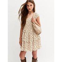 New Look 915 Mia Ditsy Crinkle Dress - White