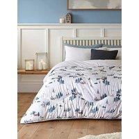 Night Lark Snow Day 10.5 Tog Coverless Christmas Duvet Set