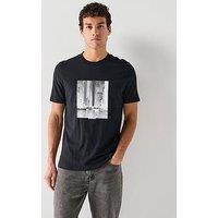 Hugo Street Photo Print T-Shirt - Black