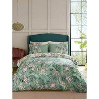 Sara Miller Passiflora 100% Cotton Quilt Set