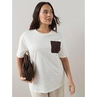 The Very Collection Curve Crochet Pocket T-Shirt - Cream