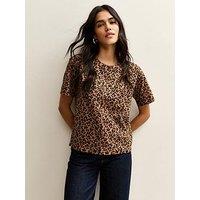 New Look Leopard Print T-Shirt - Brown