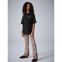 Smallsaints Older Girls Leopard Oversized T-Shirt And Flared Leggings Set - Black