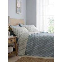 Dreams & Drapes Block Floral Bedspread In Blue