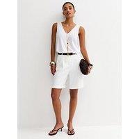 New Look Relaxed V Neck Tank Top - White