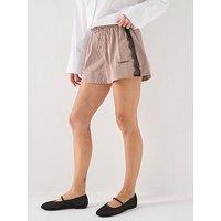 Summery Frida Lace Short
