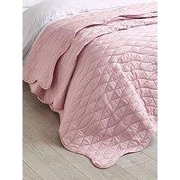 Catherine Lansfield Scallop Waves Bedspread 240X260 Pink