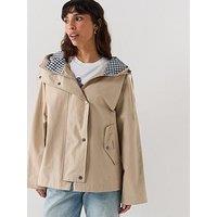 Barbour Kingswood Showerproof Jacket - Light Sand
