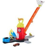 Hot Wheels City Super Fire Station Rescue Playset & 1:64 Scale Toy Car, Track Extends 16'