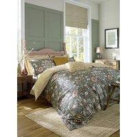 William Morris At Home Spring Thicket Quilt Set