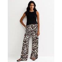 New Look Leaf Print Crinkle Texture Wide Leg Trousers - Brown