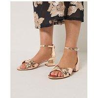 Yours Extra Wide Fit Low Twist Block Heel