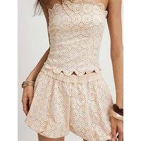 River Island Broderie Puffball Short - Beige
