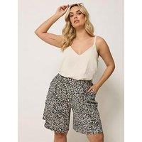 Yours Curve Pull On Jersey Leopard Print Shorts - Brown