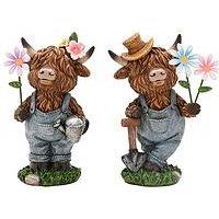 Country Living Highland Cows Holding Flowers - Set Of 2