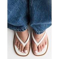 New Look Crocodile Effect Faux Leather Sandals - White