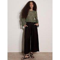 Apricot Floral Tape Yarn Crochet Scallop Edge Bell Sleeve Top