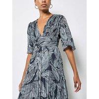 Apricot Floral Chiffon Pleat Maxi Drss