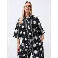 Yours Curve Sun Stripe Crinkle Shirt Co-Ord - Black