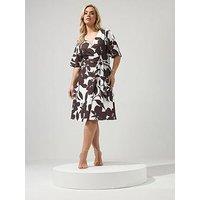 Yours Curve Floral Wrap Dress - Brown