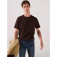 Tommy Hilfiger Regular Fit Essenital Flag Logo T-Shirt - Brown