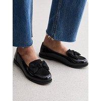 New Look Extra Wide Fit Patent Faux Leather Bow Front Loafers - Black