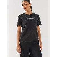 Calvin Klein Breathable Quick-Dry Travel T-Shirt - Black